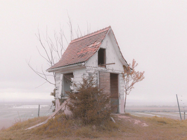 © Steve Luxembourg – The Wizard’s Cabin, aus der Serie Native Meteorites